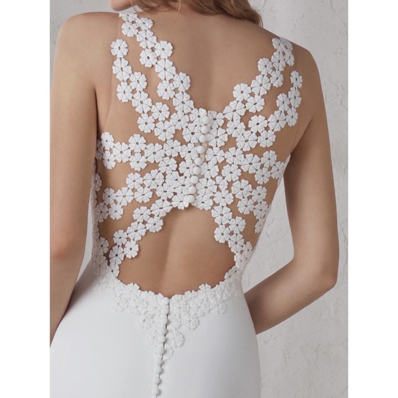 Pronovias Manon Crepe Mermaid Gown Ivory Size 10 - Picture 2 of 12